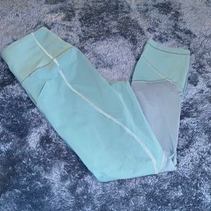 22” Lululemon Leggings with size pockets —  Size 2